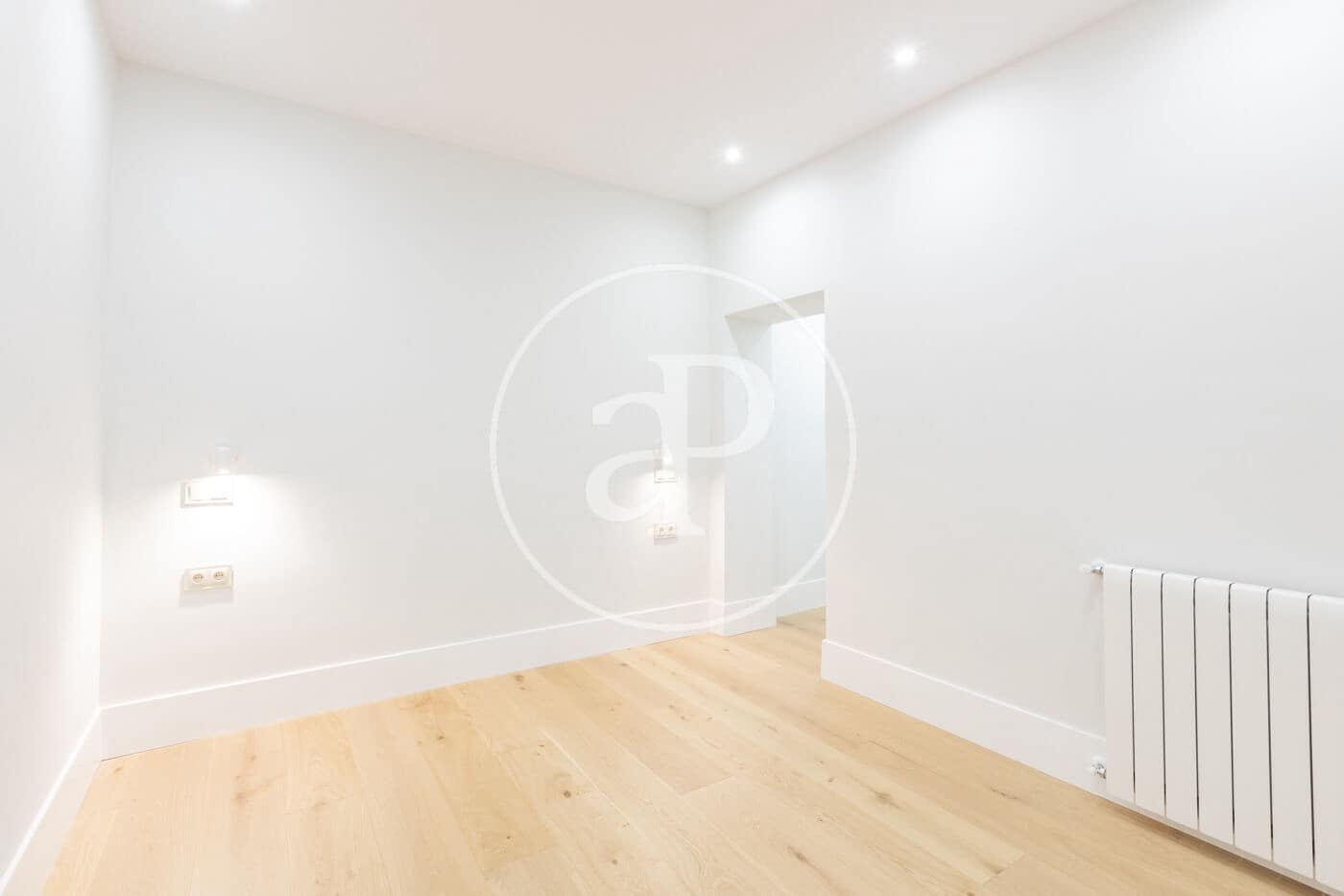 3 soveværelse Lejlighed til salg i Madrid by - € 1.150.000 (Ref: 9890396)