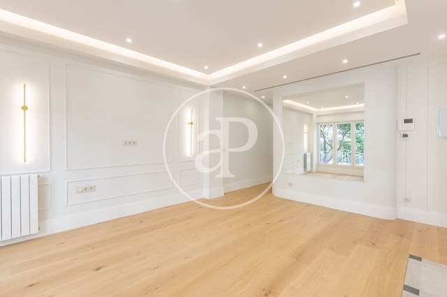 3 soveværelse Lejlighed til salg i Rios Rosas, Madrid by - € 1.150.000 (Ref: 9890396)
