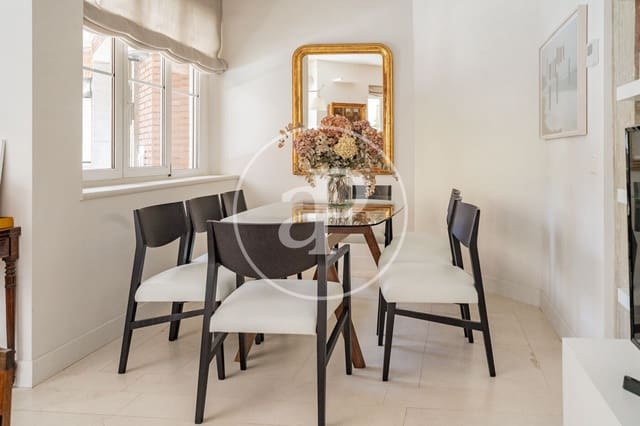 3 soveværelse Lejlighed til salg i Rios Rosas, Madrid by - € 1.790.000 (Ref: 9890397)