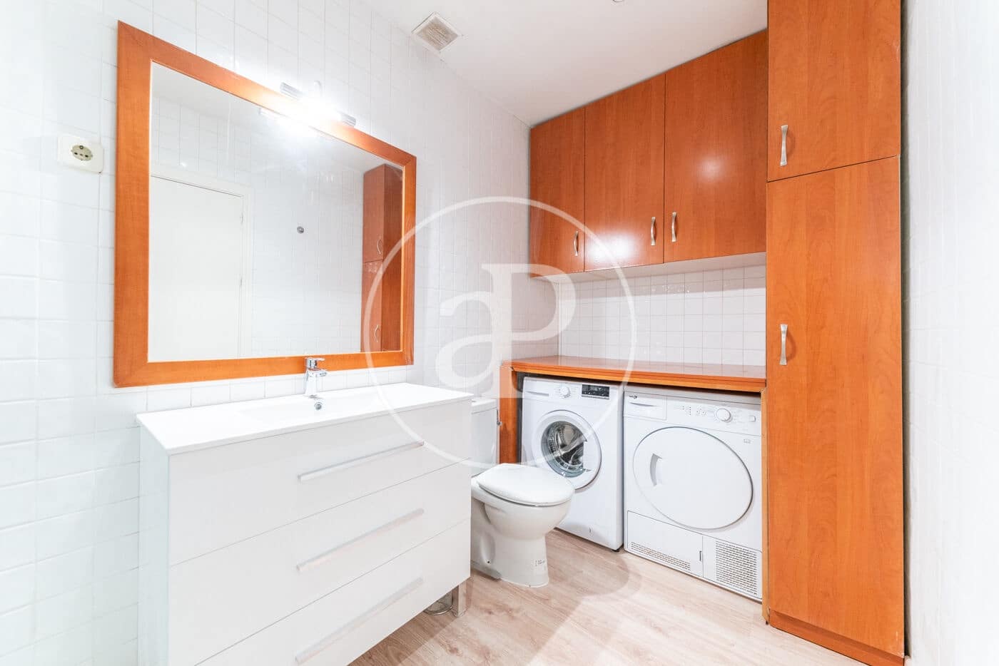 Appartement de 1 chambre à louer à Madrid ville - 1 200 € (Ref: 9892385)