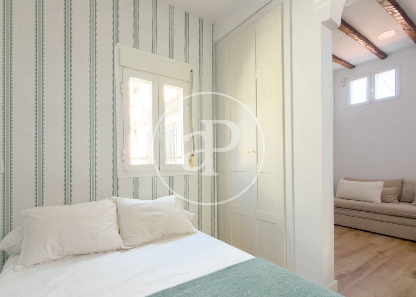1 quarto Apartamento para arrendar em Madrid cidade - 1 200 € (Ref: 9892387)