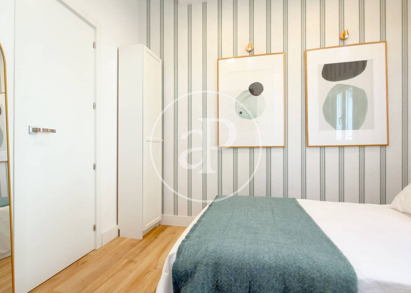 1 quarto Apartamento para arrendar em Madrid cidade - 1 200 € (Ref: 9892387)