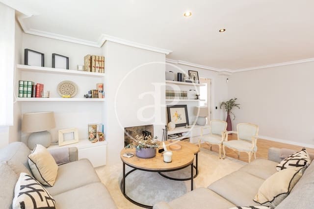 6 bedroom Villa for rent in Las Rozas de Madrid - € 4,500 (Ref: 9892390)