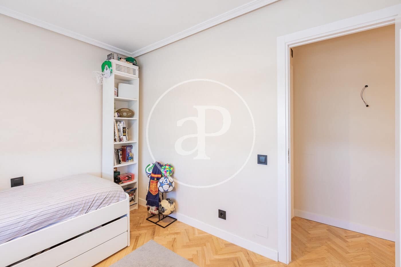 6 sypialnia Willa do wynajęcia w Las Rozas de Madrid z basenem garażem - 4 500 € (Ref: 9892390)