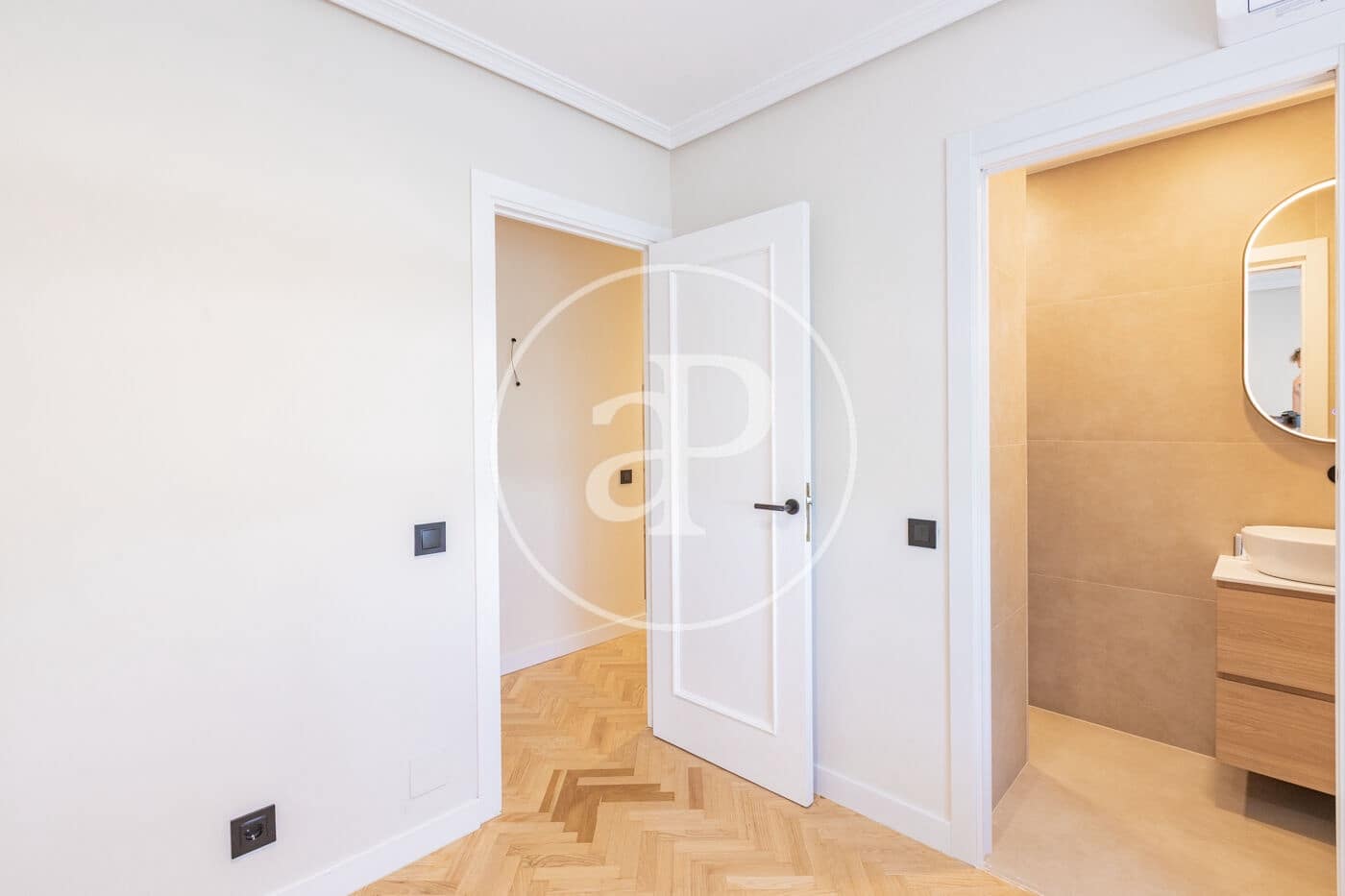 6 sypialnia Willa do wynajęcia w Las Rozas de Madrid z basenem garażem - 4 500 € (Ref: 9892390)