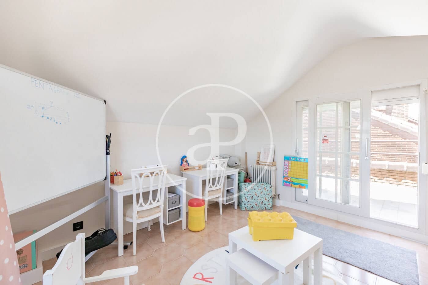 6 sypialnia Willa do wynajęcia w Las Rozas de Madrid z basenem garażem - 4 500 € (Ref: 9892390)