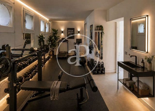 Chalet de 4 habitaciones en San Sebastián de los Reyes en venta con piscina - 1.995.000 € (Ref: 9892391)