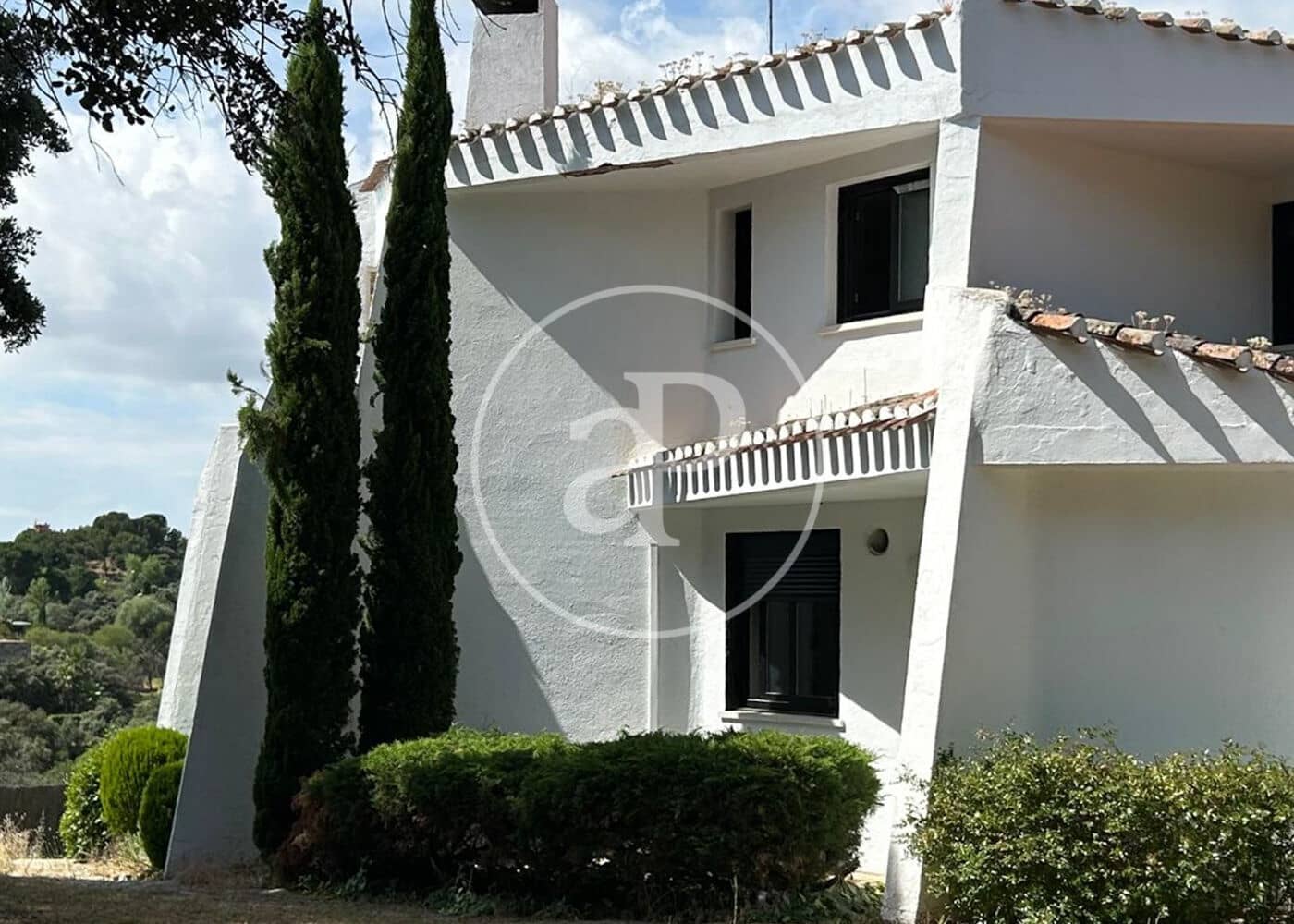Chalet de 4 habitaciones en San Sebastián de los Reyes en venta con piscina - 1.995.000 € (Ref: 9892391)