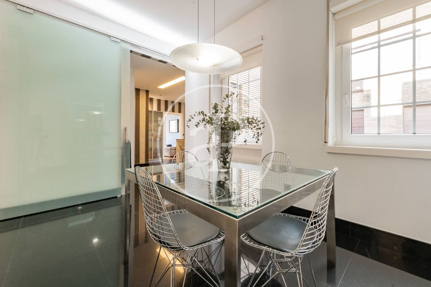 4 slaapkamer Appartement te huur in Madrid stad met garage - € 6.900 (Ref: 9892393)