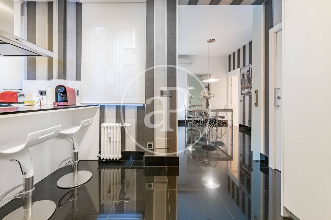 4 slaapkamer Appartement te huur in Madrid stad met garage - € 6.900 (Ref: 9892393)