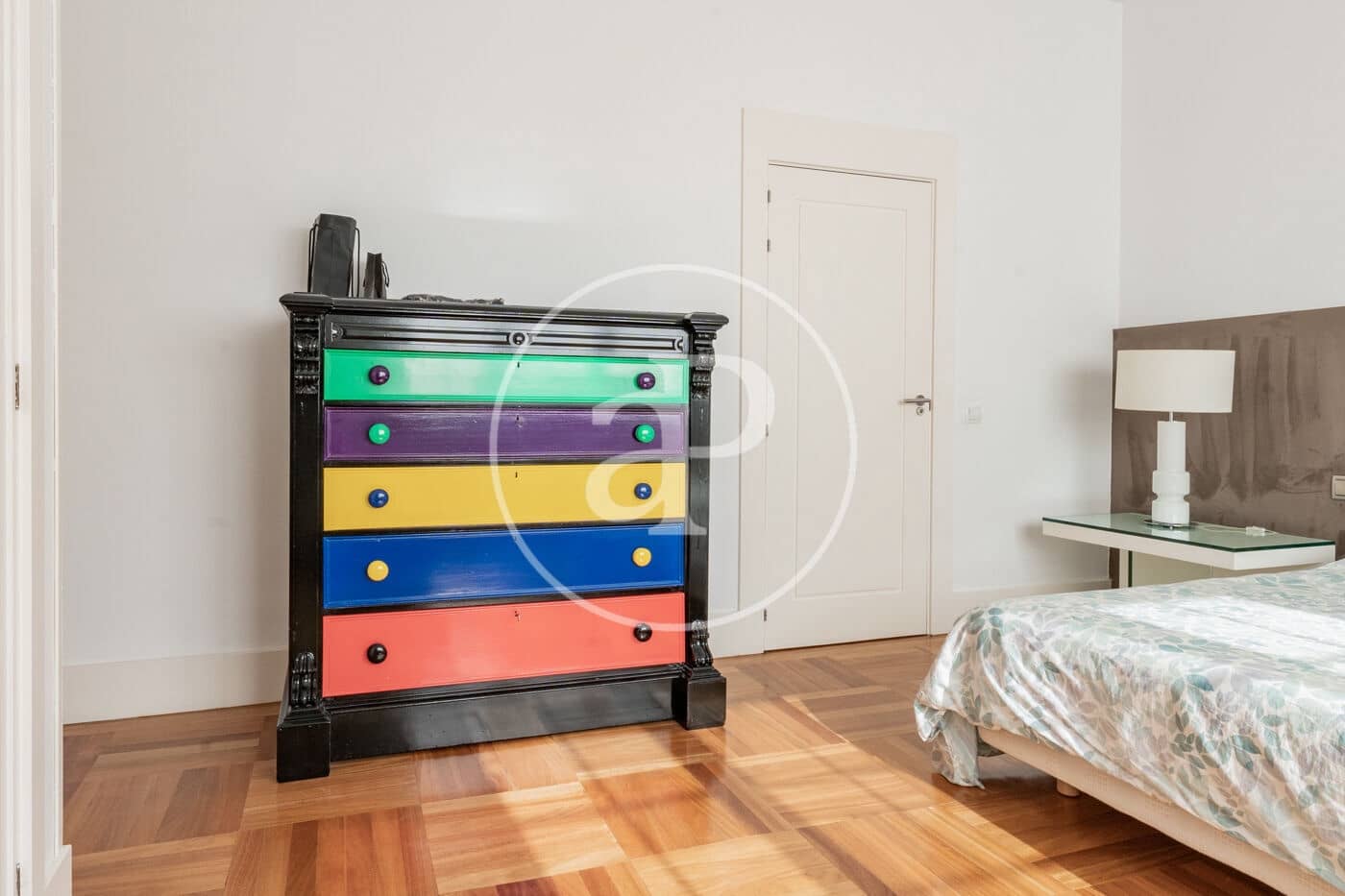 4 slaapkamer Appartement te huur in Madrid stad met garage - € 6.900 (Ref: 9892393)