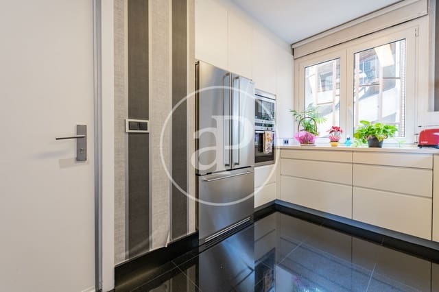 4 camera da letto Appartamento da affittare in Almagro, Madrid città con garage - 6.900 € (Rif: 9892393)