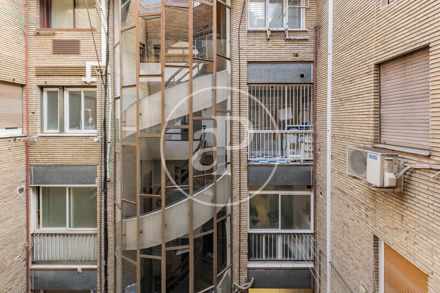 4 slaapkamer Appartement te huur in Madrid stad met garage - € 6.900 (Ref: 9892393)