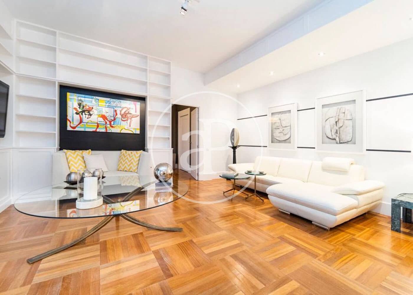 4 bedroom Apartment for rent in Madrid city with garage - € 6,900 (Ref: 9892393)