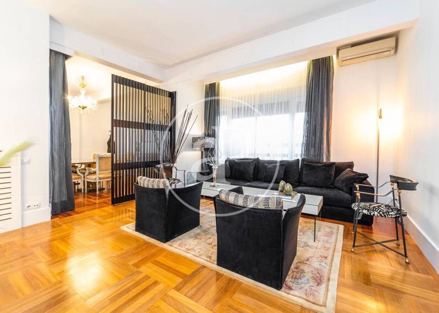 4 bedroom Apartment for rent in Madrid city with garage - € 6,900 (Ref: 9892393)