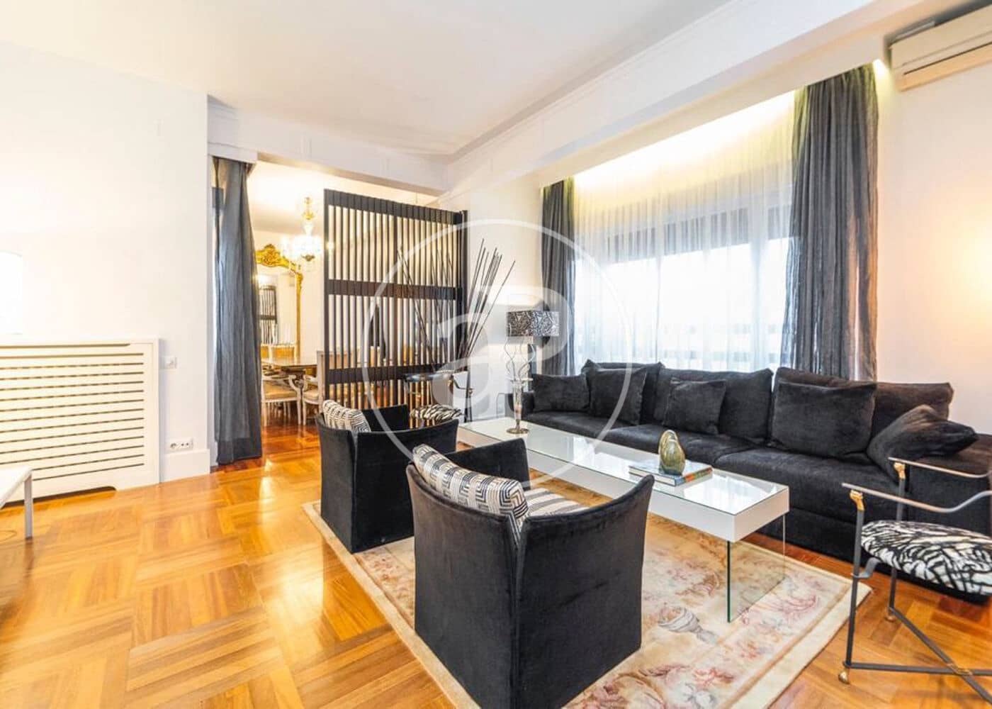 4 bedroom Apartment for rent in Madrid city with garage - € 6,900 (Ref: 9892393)