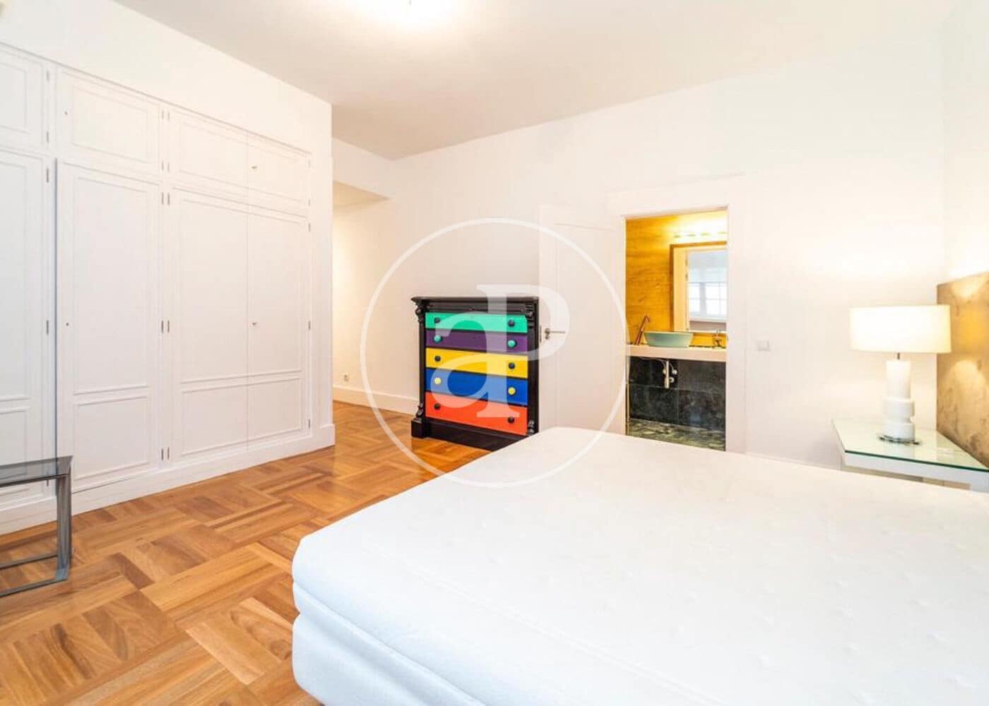 4 bedroom Apartment for rent in Madrid city with garage - € 6,900 (Ref: 9892393)