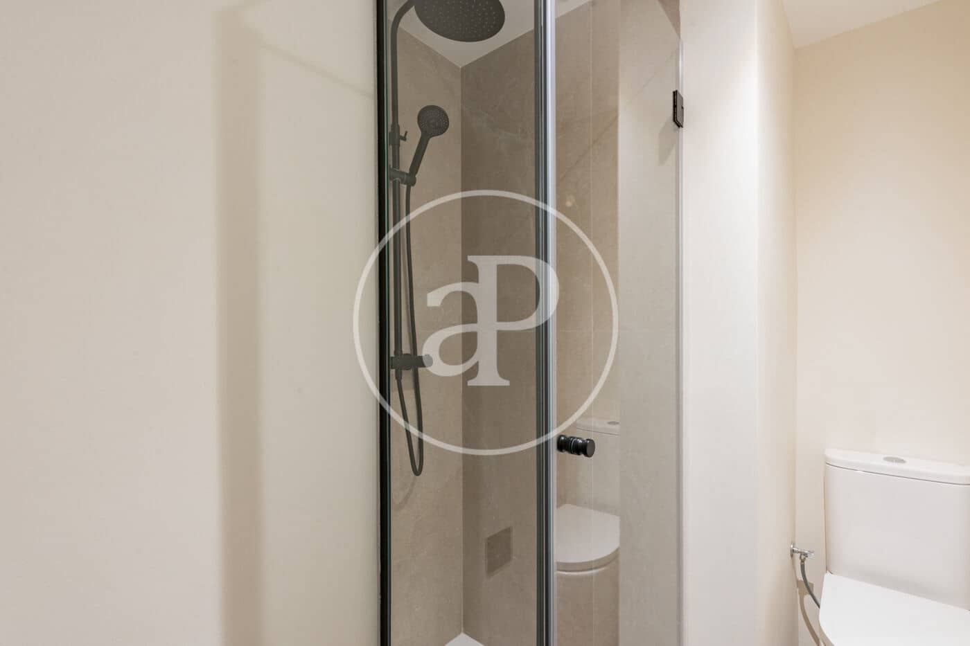 2 bedroom Penthouse for sale in Madrid city - € 870,000 (Ref: 9894462)