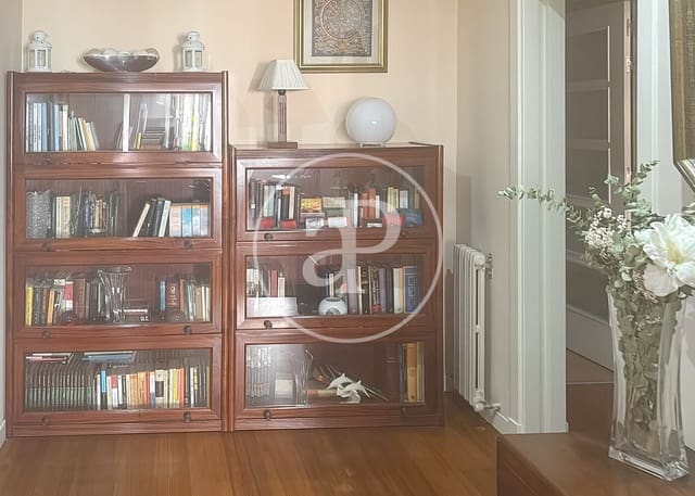 4 bedroom Apartment for sale in Universidad, Madrid city - € 1,875,000 (Ref: 9894465)