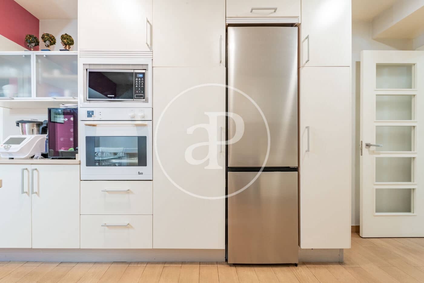 4 bedroom Apartment for sale in Madrid city - € 1,875,000 (Ref: 9894465)