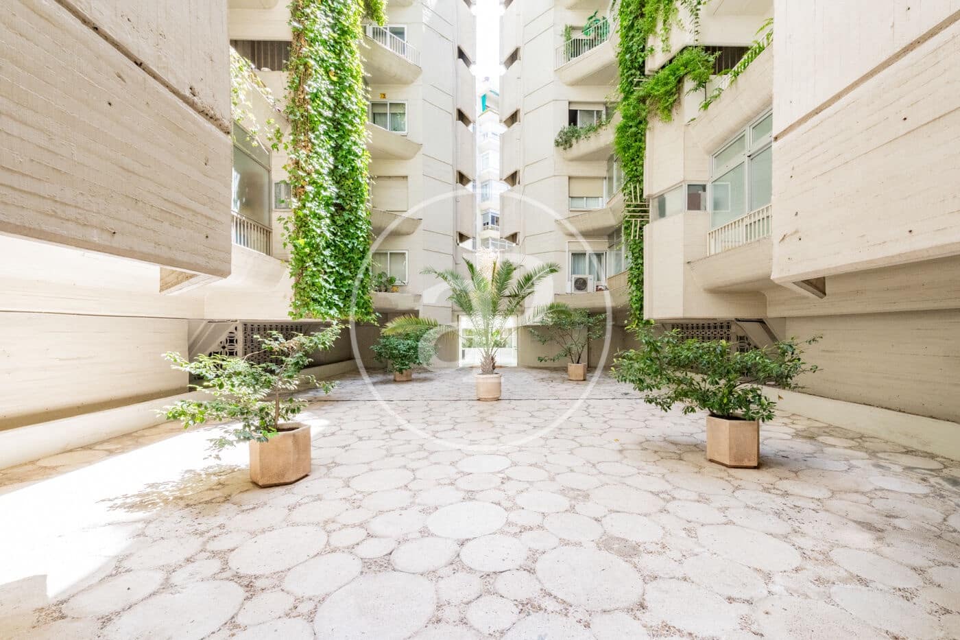 4 bedroom Apartment for sale in Madrid city - € 1,875,000 (Ref: 9894465)