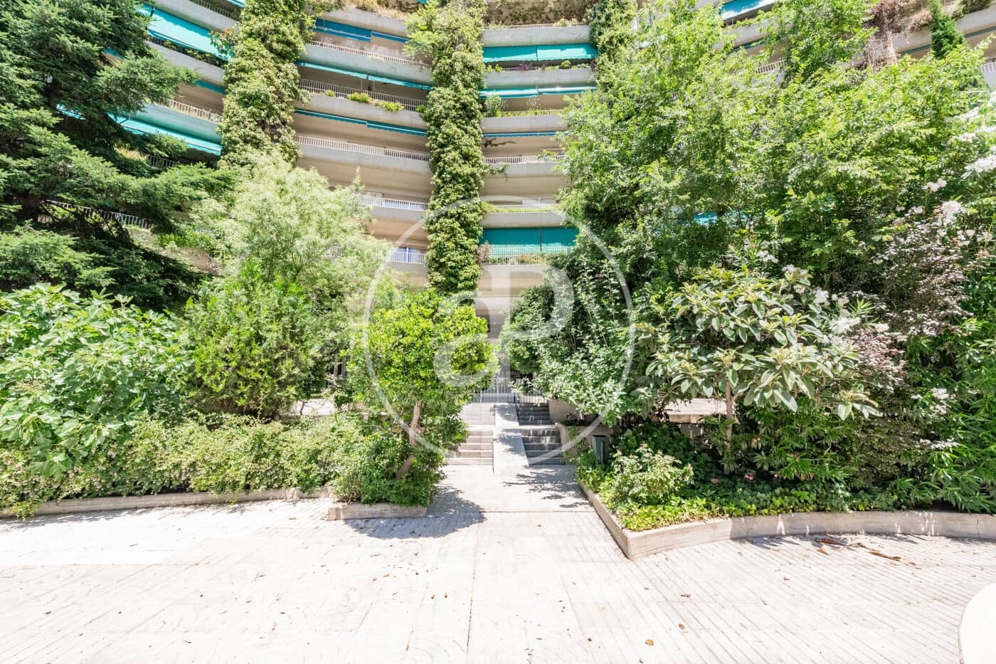 4 bedroom Apartment for sale in Madrid city - € 1,875,000 (Ref: 9894465)