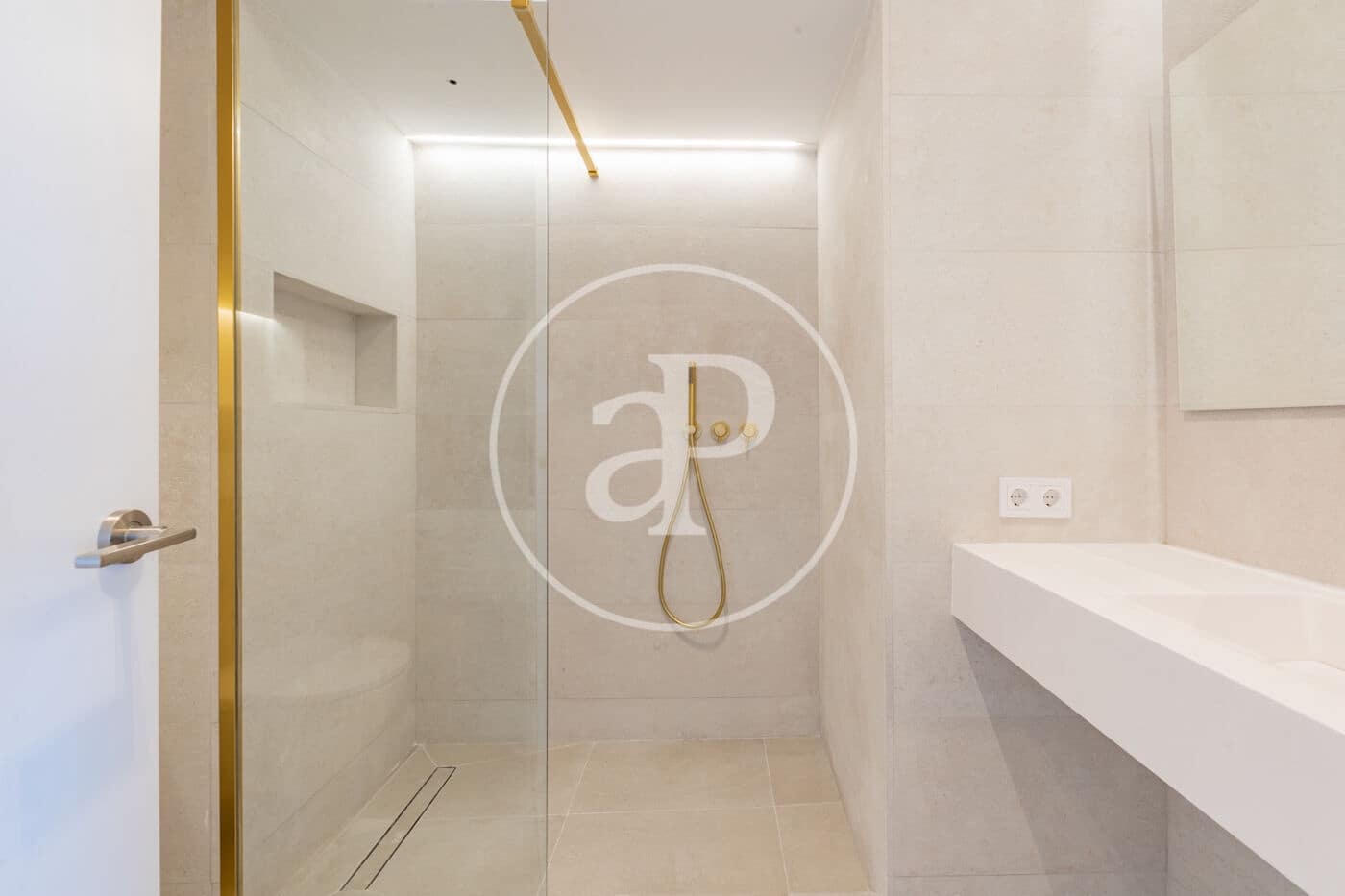 Apartamento de 2 habitaciones en Madrid ciudad en venta - 1.790.000 € (Ref: 9894467)