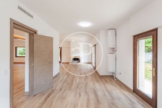 4 bedroom Villa for sale in Villanueva de la Cañada - € 1,495,000 (Ref: 9896837)