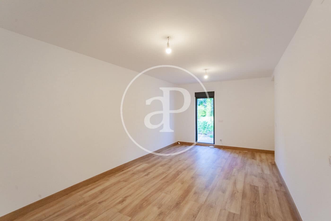 4 bedroom Villa for sale in Villanueva de la Canada - € 1,495,000 (Ref: 9896837)