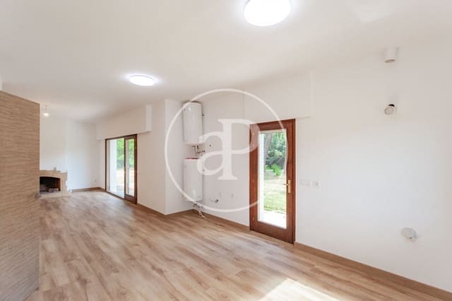 4 bedroom Villa for sale in Villanueva de la Cañada - € 1,495,000 (Ref: 9896837)