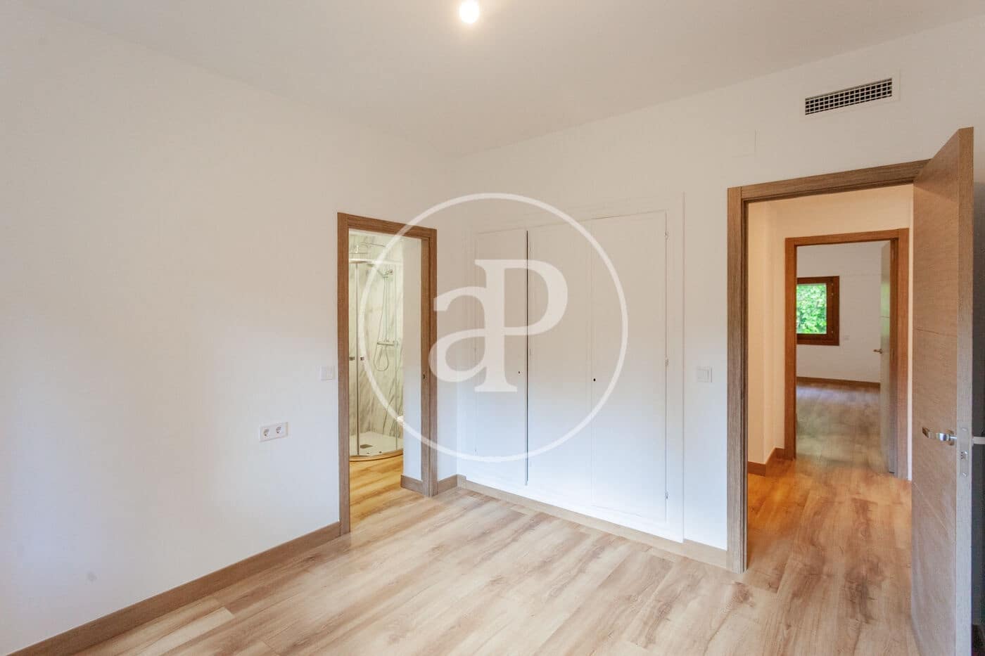 4 bedroom Villa for sale in Villanueva de la Canada - € 1,495,000 (Ref: 9896837)