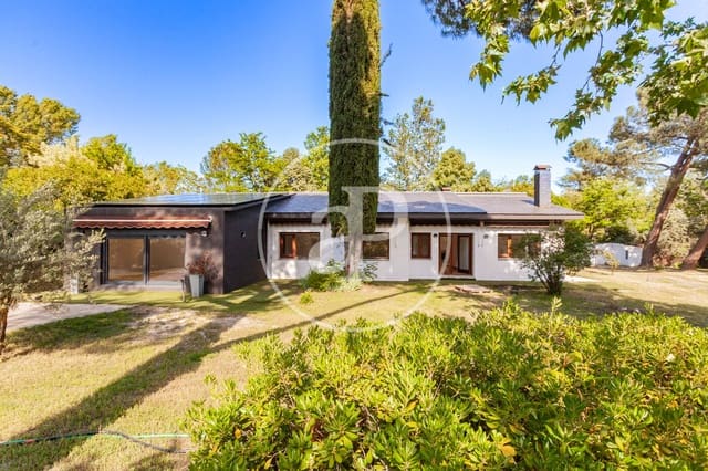 4 bedroom Villa for sale in Villanueva de la Cañada - € 1,495,000 (Ref: 9896837)