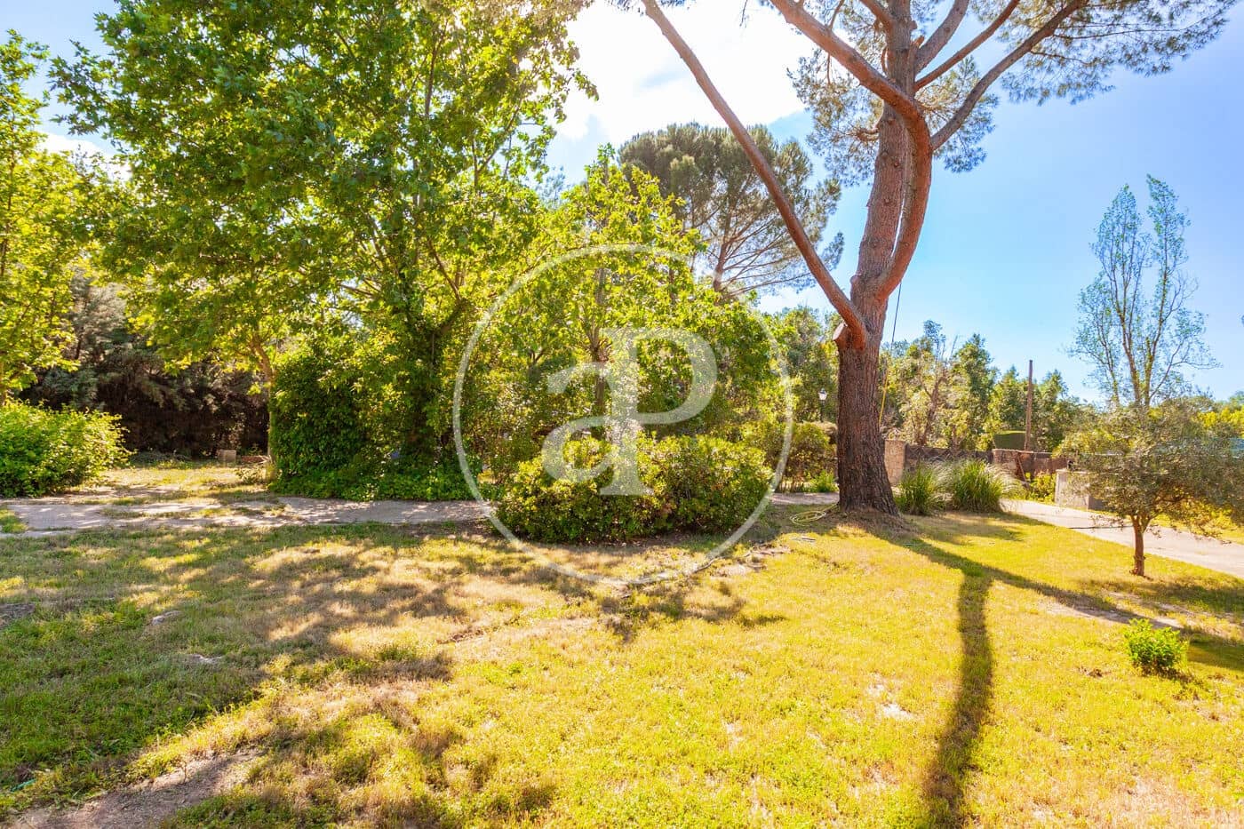 4 bedroom Villa for sale in Villanueva de la Canada - € 1,495,000 (Ref: 9896837)