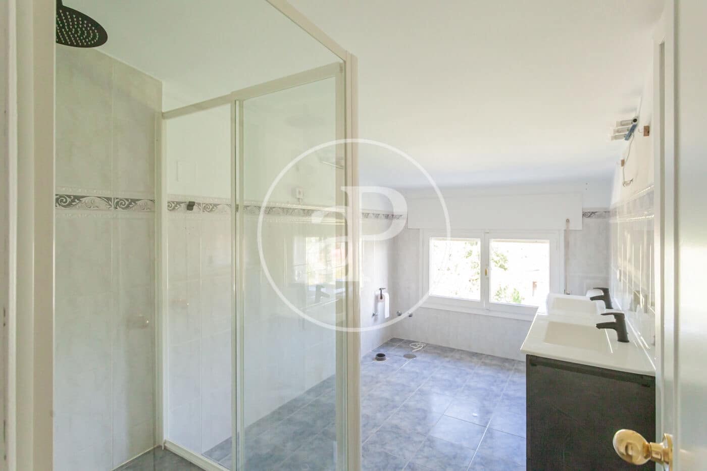 5 bedroom Villa for sale in Villanueva de la Canada - € 1,680,000 (Ref: 9896838)