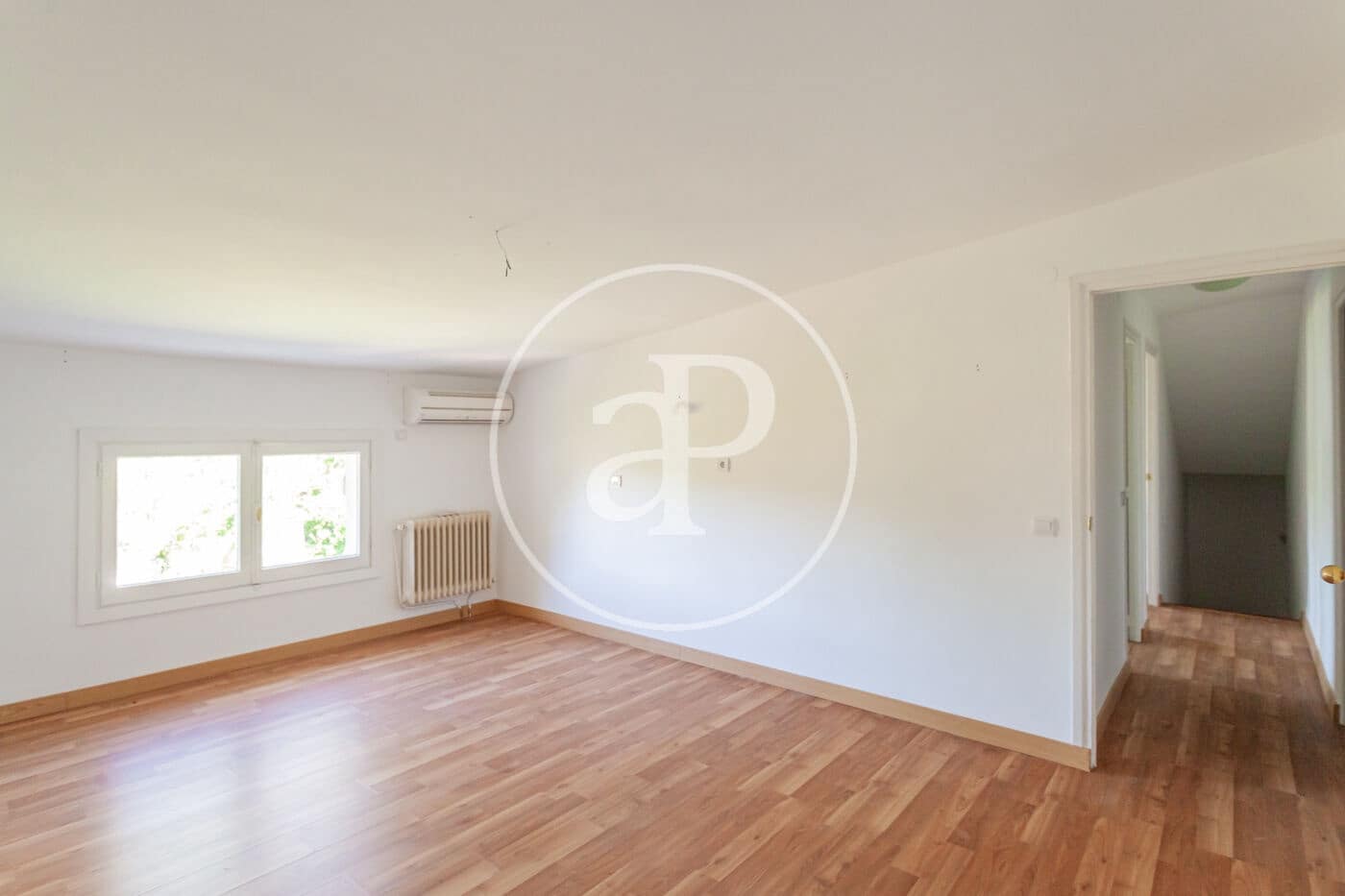 5 bedroom Villa for sale in Villanueva de la Canada - € 1,680,000 (Ref: 9896838)