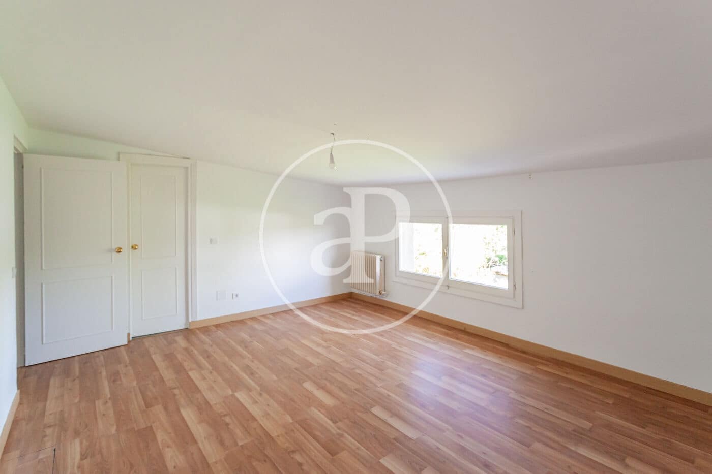 5 bedroom Villa for sale in Villanueva de la Canada - € 1,680,000 (Ref: 9896838)