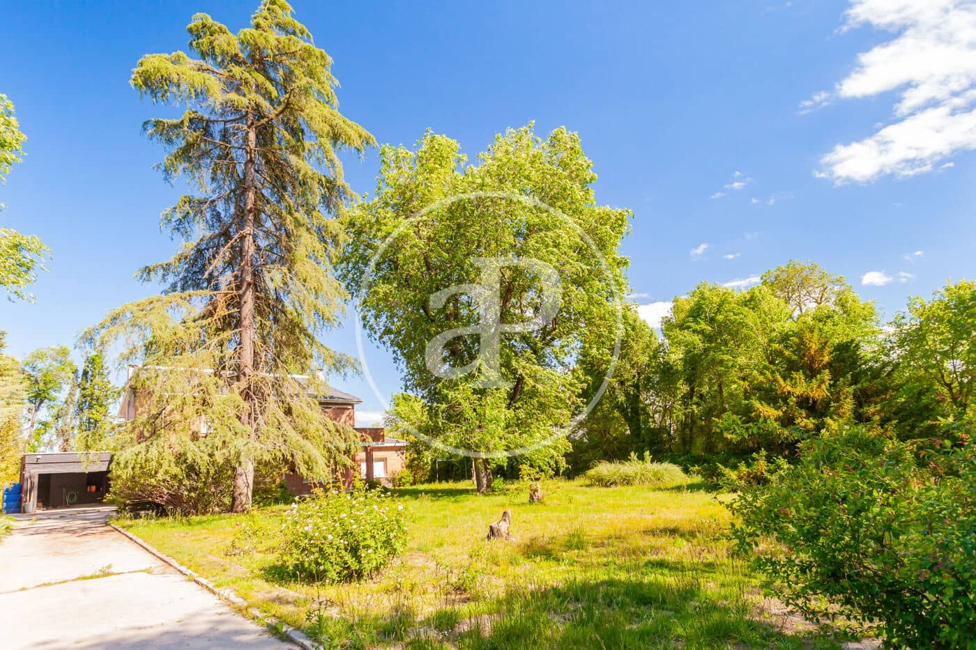 5 bedroom Villa for sale in Villanueva de la Canada - € 1,680,000 (Ref: 9896838)