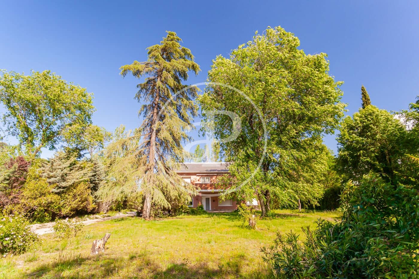 5 bedroom Villa for sale in Villanueva de la Canada - € 1,680,000 (Ref: 9896838)