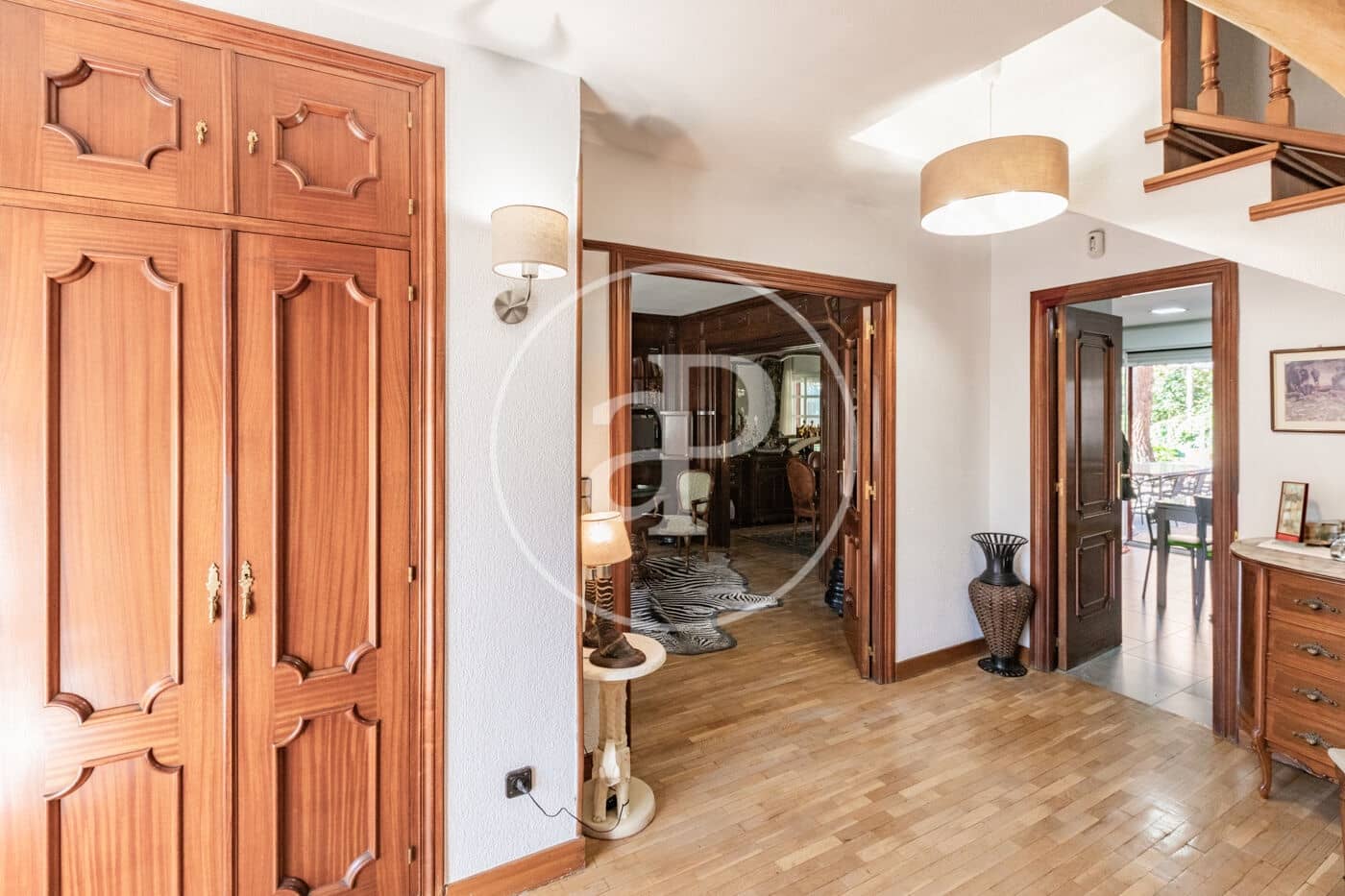 Chalet de 6 habitaciones en Madrid ciudad en venta - 1.300.000 € (Ref: 9896839)