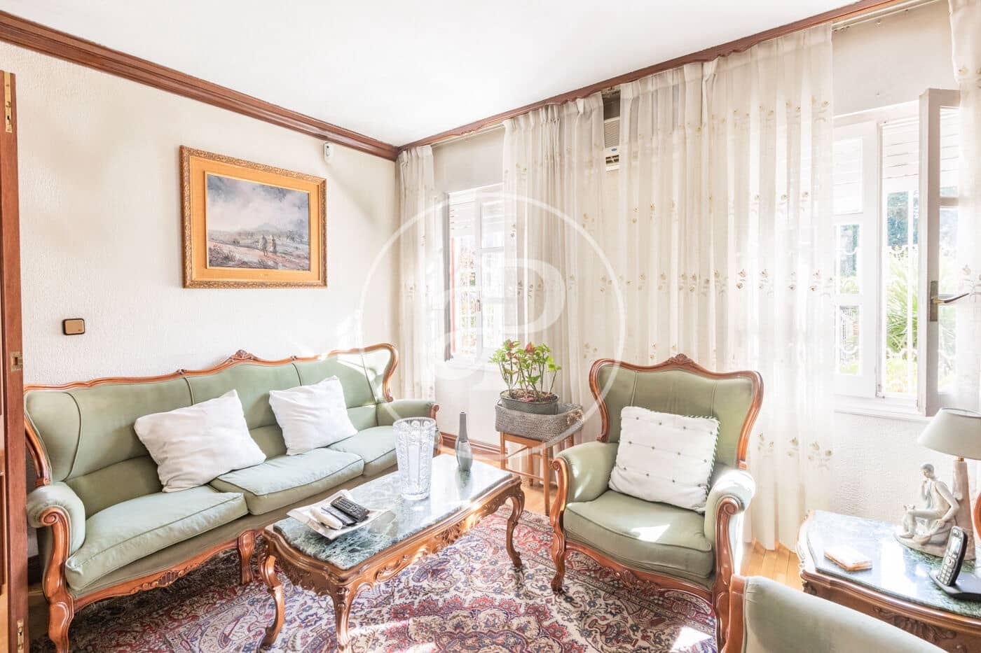 Chalet de 6 habitaciones en Madrid ciudad en venta - 1.300.000 € (Ref: 9896839)