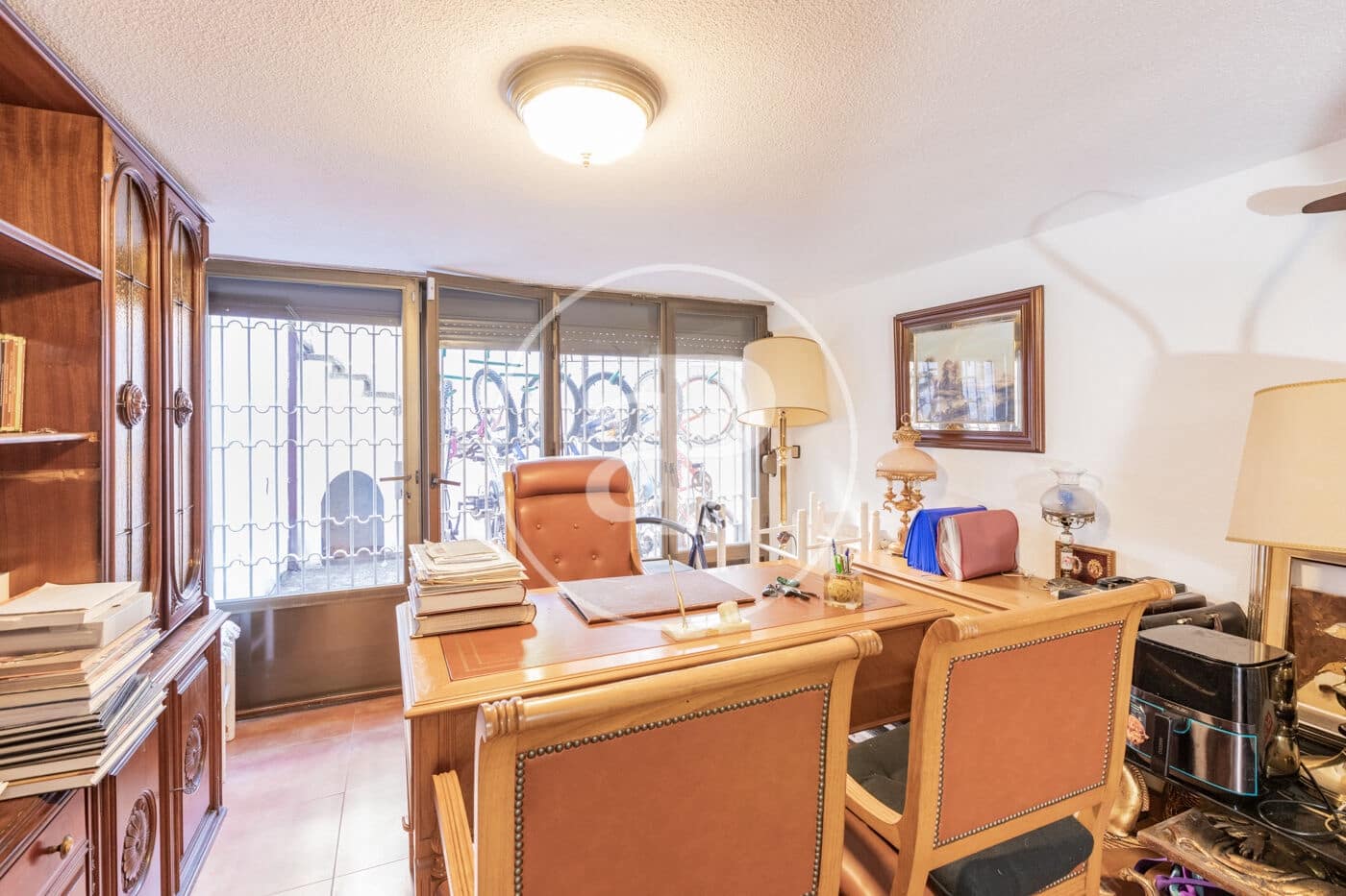Chalet de 6 habitaciones en Madrid ciudad en venta - 1.300.000 € (Ref: 9896839)