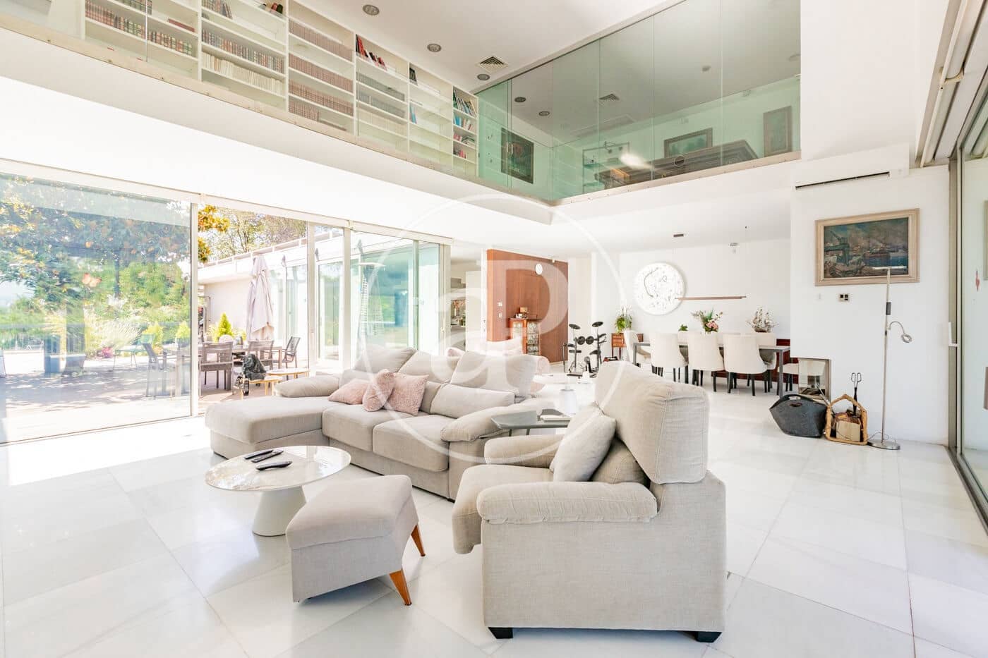 Chalet de 6 habitaciones en Madrid ciudad en venta con piscina - 5.490.000 € (Ref: 9896840)