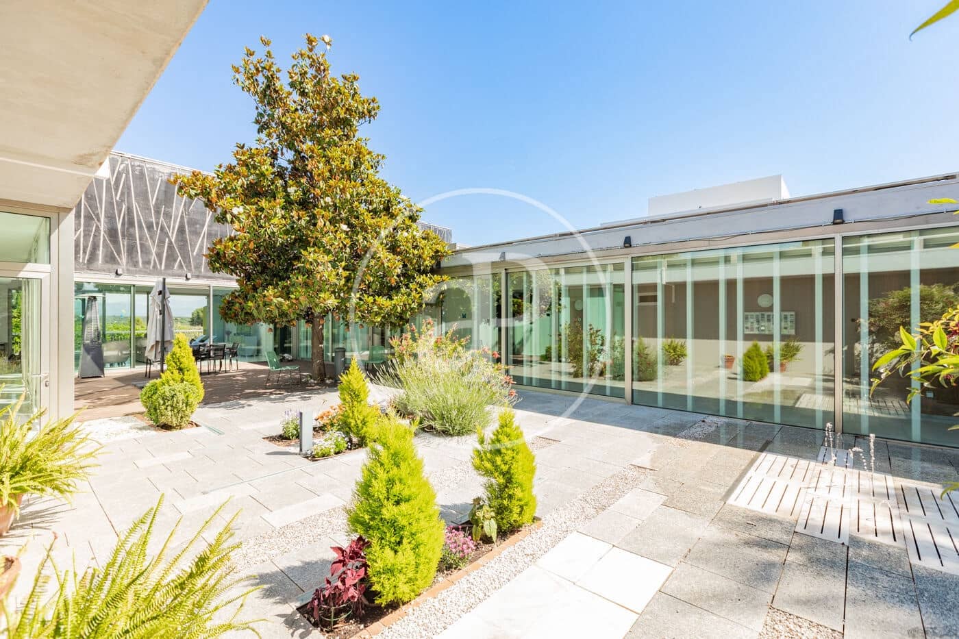Chalet de 6 habitaciones en Madrid ciudad en venta con piscina - 5.490.000 € (Ref: 9896840)