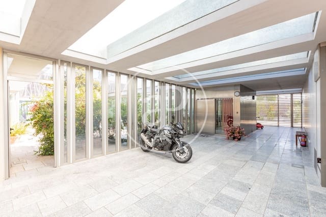 Chalet de 6 habitaciones en Aravaca, Madrid ciudad en venta con piscina - 5.490.000 € (Ref: 9896840)