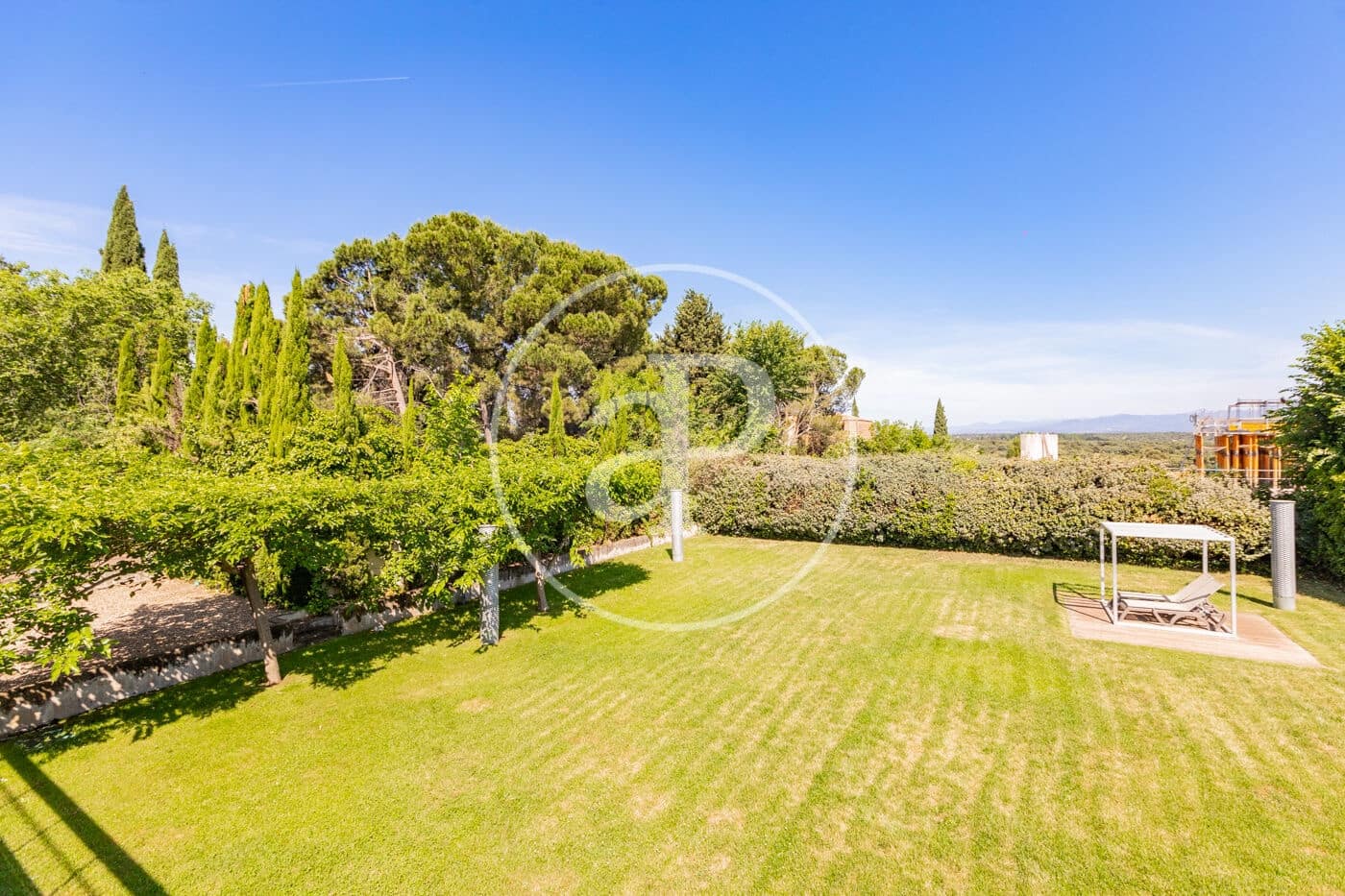 Chalet de 6 habitaciones en Madrid ciudad en venta con piscina - 5.490.000 € (Ref: 9896840)