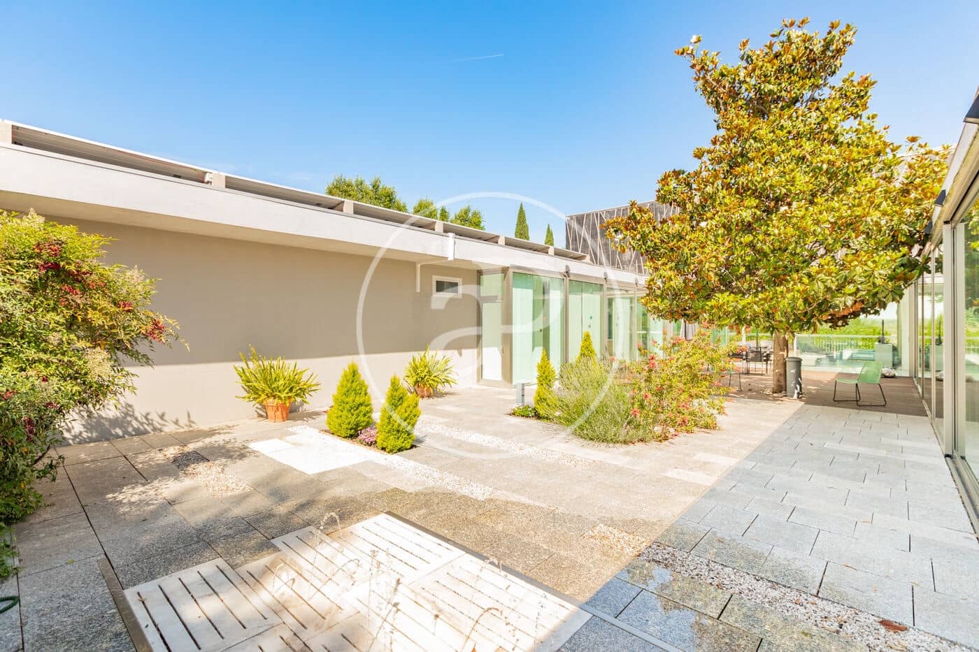 Chalet de 6 habitaciones en Madrid ciudad en venta con piscina - 5.490.000 € (Ref: 9896840)