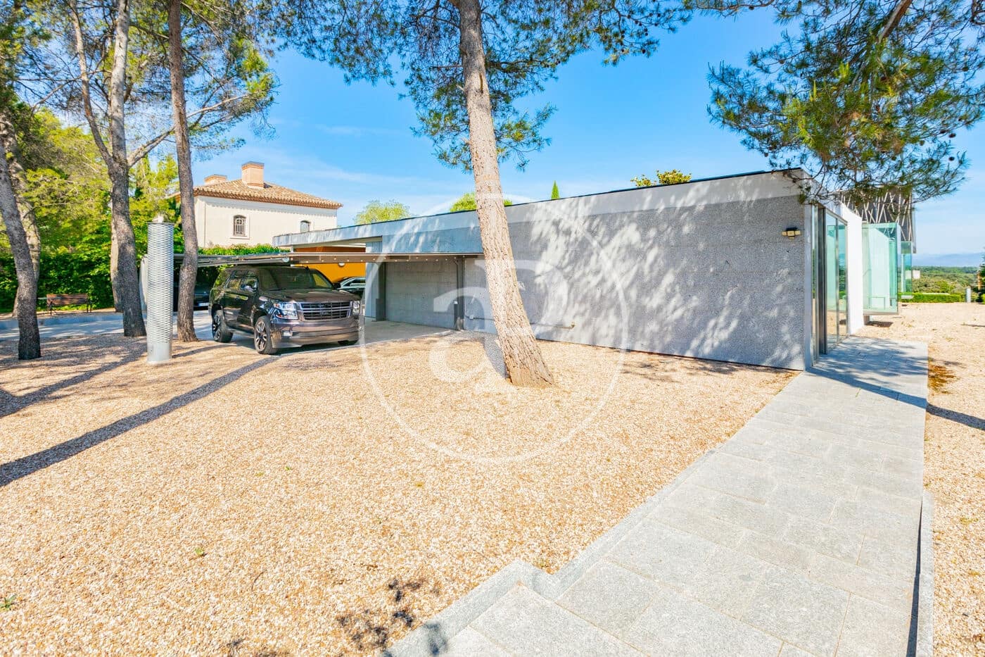 Chalet de 6 habitaciones en Madrid ciudad en venta con piscina - 5.490.000 € (Ref: 9896840)