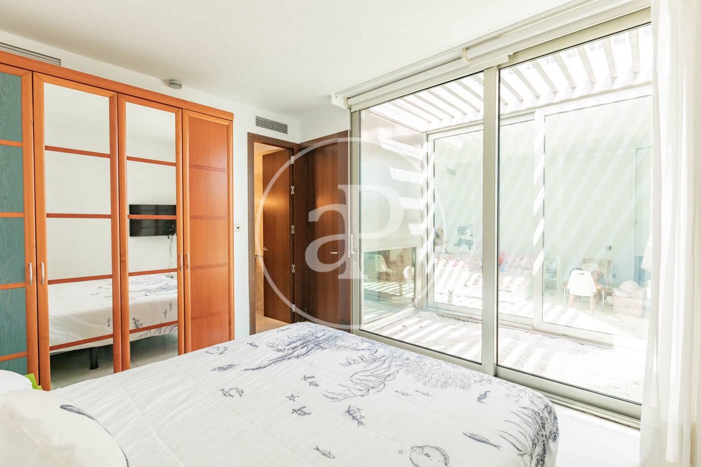 Chalet de 6 habitaciones en Madrid ciudad en venta con piscina - 5.490.000 € (Ref: 9896840)