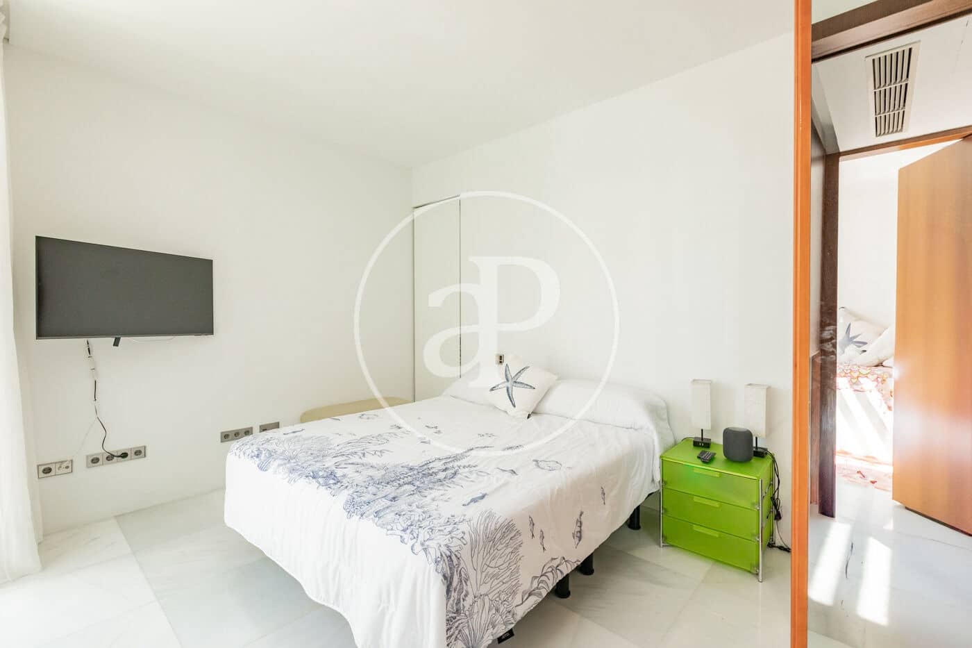 Chalet de 6 habitaciones en Madrid ciudad en venta con piscina - 5.490.000 € (Ref: 9896840)