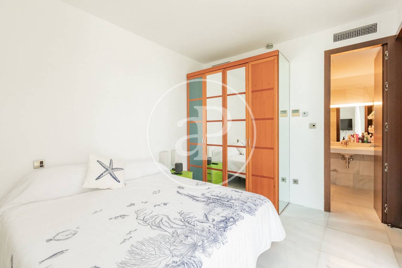 Chalet de 6 habitaciones en Madrid ciudad en venta con piscina - 5.490.000 € (Ref: 9896840)
